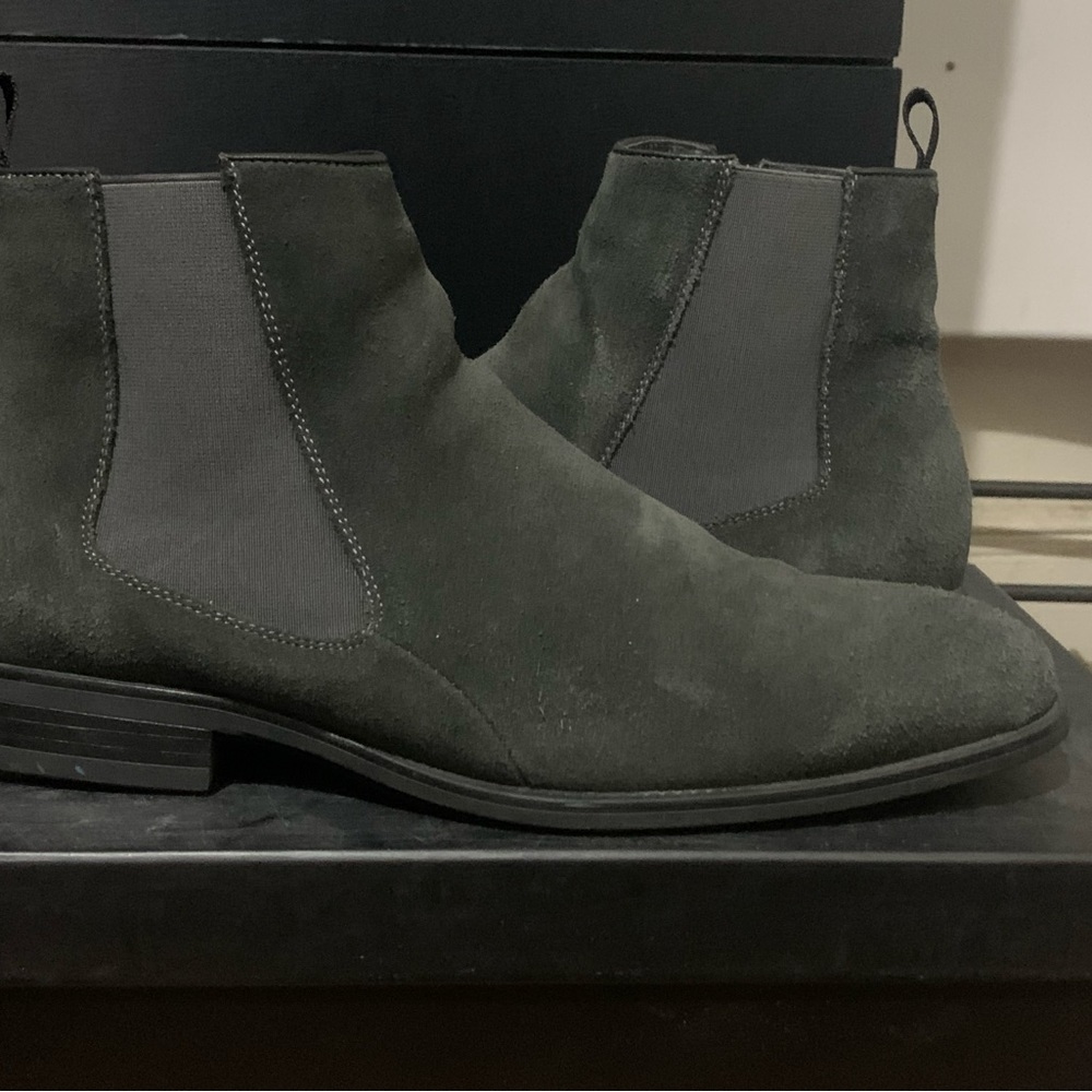 Karl Lagarfeld Grey Suede Chelsea Boots